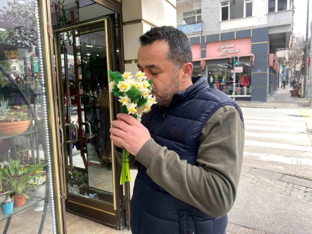 Kış Aylarında Göz Kamaştıran Nergis Çiçeği!