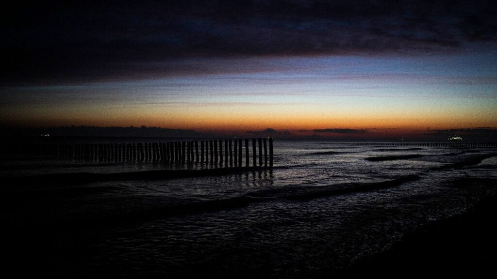 Fransız Sahil Güvenliği, Kalabalık Göçmen Teknesi Kurtarıldı – Ölümlü Kaza!