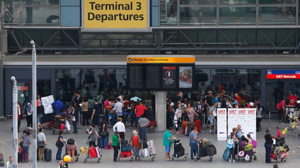 Heathrow Havalimanı Elektrik Kesintisiyle Kapandı
