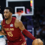 “Cavaliers, Donovan Mitchell’in performansıyla Hornets’i mağlup etti”