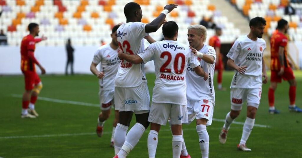 Ümraniyespor, Malatyaspor’u 5-0 Yendi!