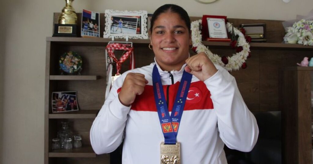 Havvanur Kethüde Dünya Boks Şampiyonu Oldu!