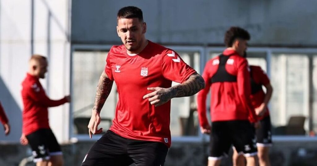 Sivasspor’da Manaj ve Simic İyileşiyor, Hatayspor Maçı Hazırlıkları Sürüyor