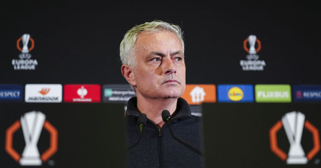 Mourinho: “Dürüst Yorumlar İçin Bekliyorum”