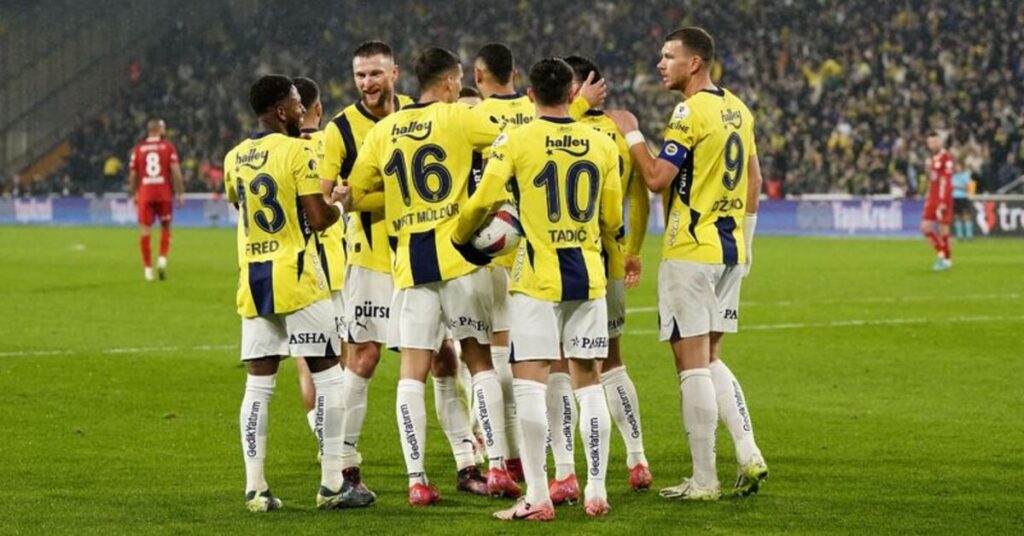 Fenerbahçe, Samsunspor’u devirmek için sahada!