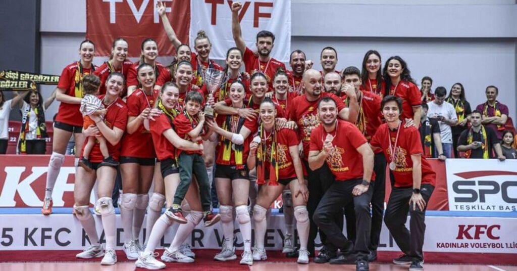 “Göztepe Kadın Voleybol Takımı Sultanlar Ligi’ne döndü!”