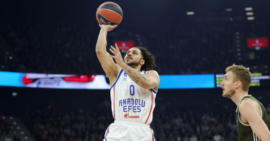 Anadolu Efes, Partizan’ı 97-65 mağlup etti!