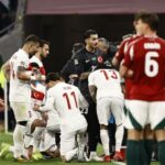 “Türk Futbolcuların Maçta Oruç Açma Anı”