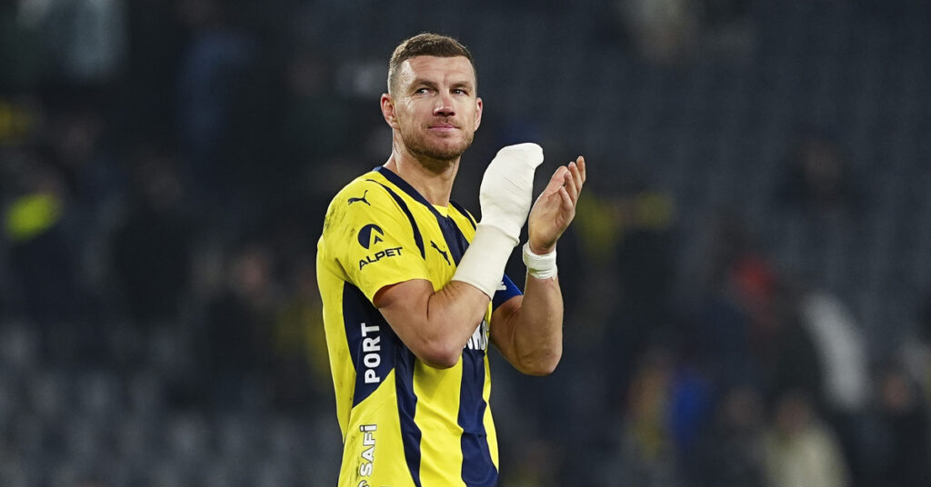 Dzeko’nun Burnu Kırıldı! Özel Maske İle Devam Edecek