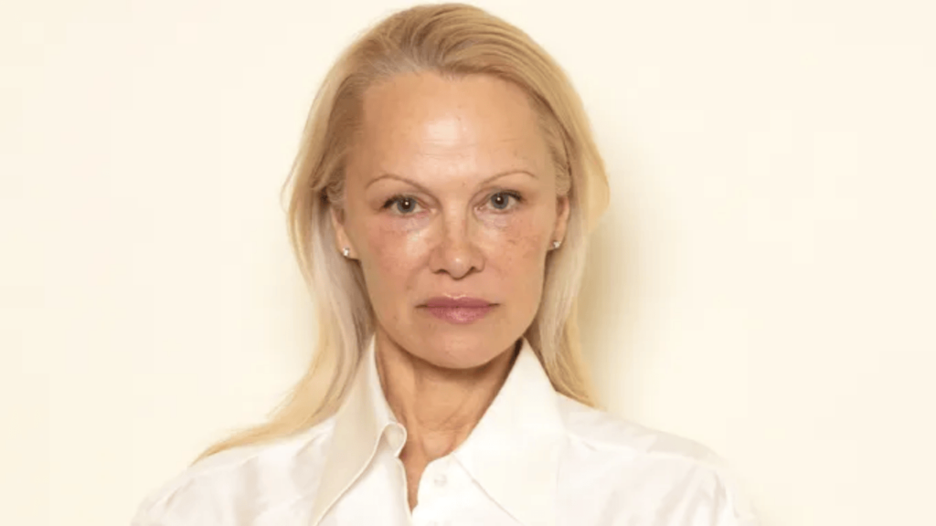 Pamela Anderson, Yeni Film Projesiyle Geri Dönüş Yapıyor