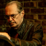 Buscemi, cinayetleri öğretiyor: İlk fragman yayınlandı![embed]https://www.youtube.com/watch?v=Puw_aY5km5c[/embed]