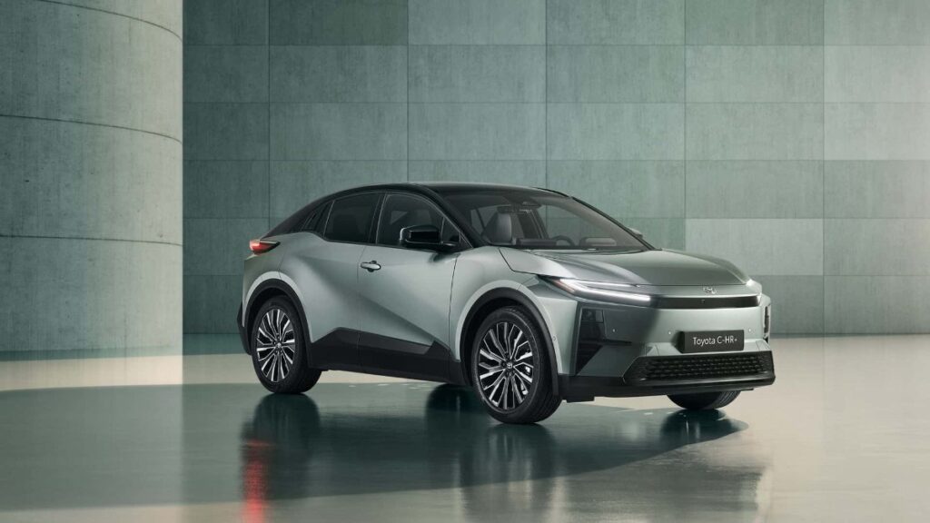 Toyota’dan Elektrikli C-HR+ Modeli Tanıtıldı