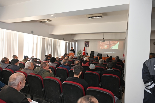 Denizli’de Arıcılara Varroa Eğitimi verildi