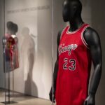Jordan ve Kobe’den İlk Forma Satışta!