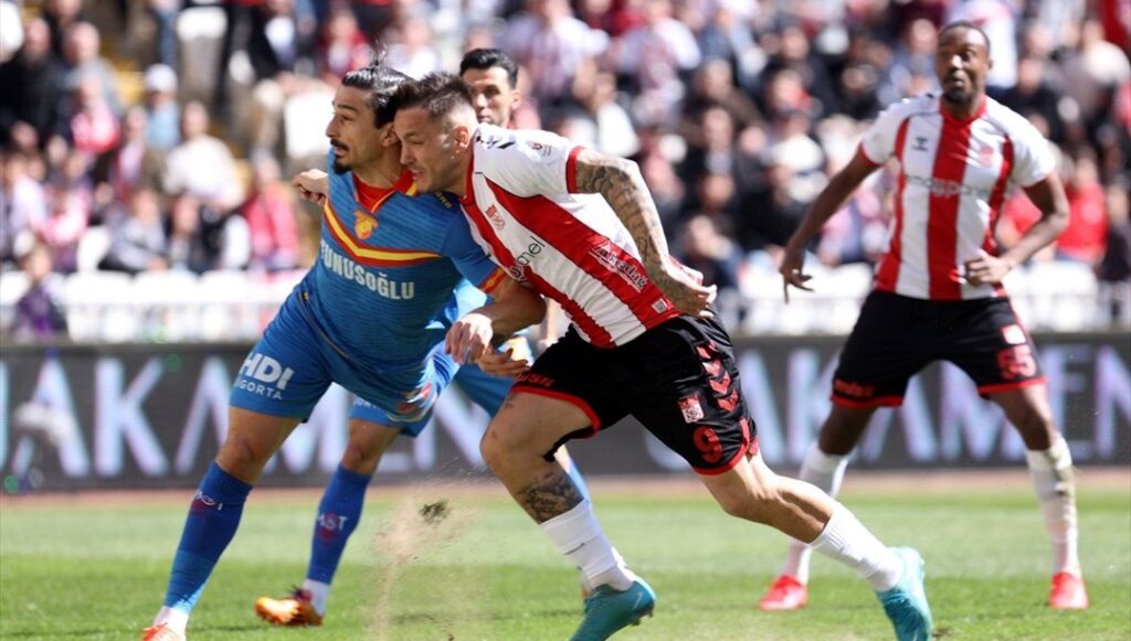 Sivasspor Göztepe’yi 3-1 Mağlup Etti
