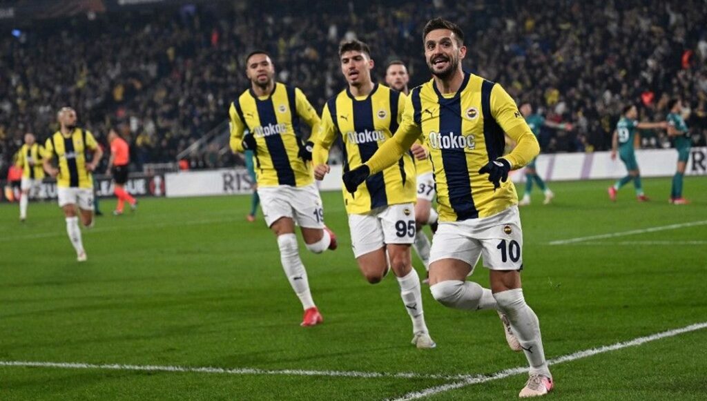 Fenerbahçe, Antalyaspor’u konuk edecek: Son durum ve eksikler