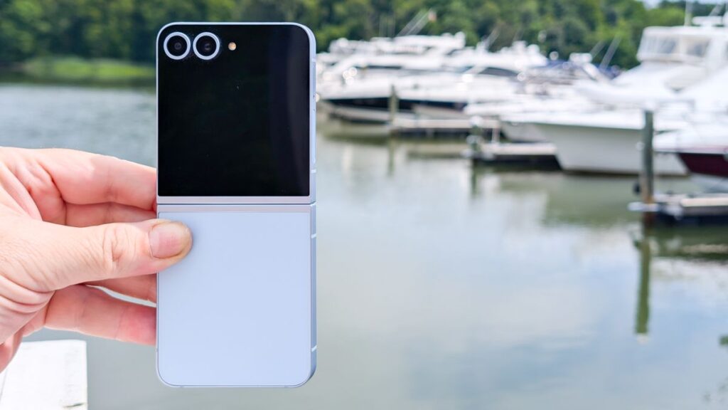 Samsung Galaxy Z Flip 7’de Geniş Ekran İddiaları