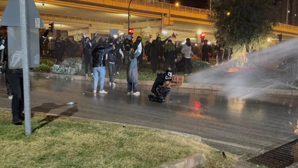 Antalya’da Maskeli Provokatörler: 30’a Yakın Gözaltı!