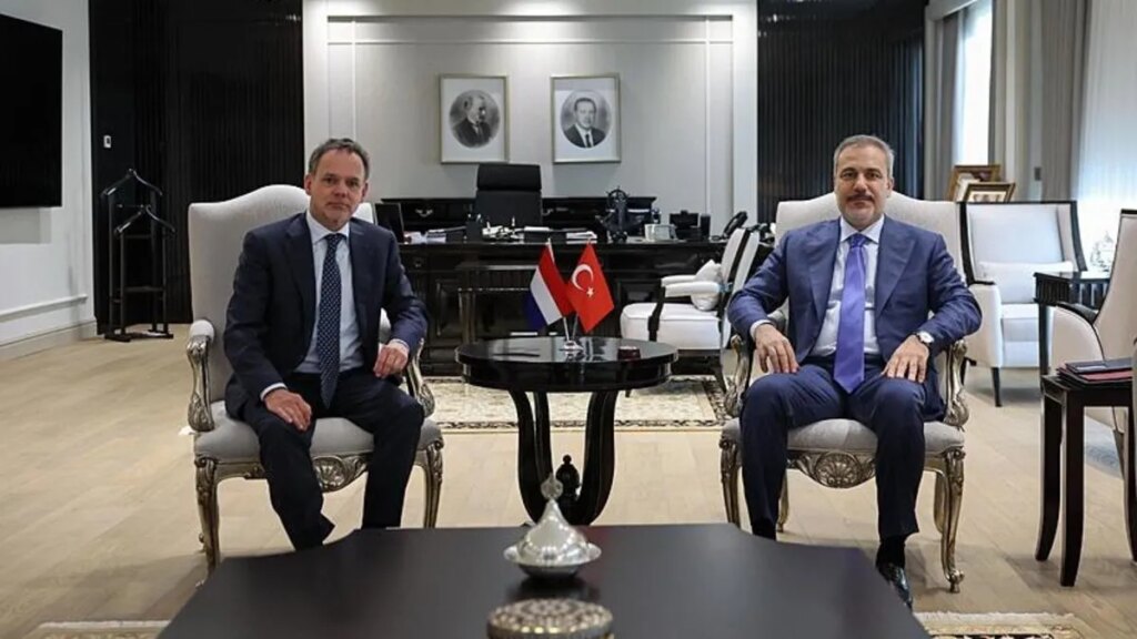 Bakan Fidan’dan Hollandalı mevkidaşı Veldkamp ile diplomasi görüşmesi!