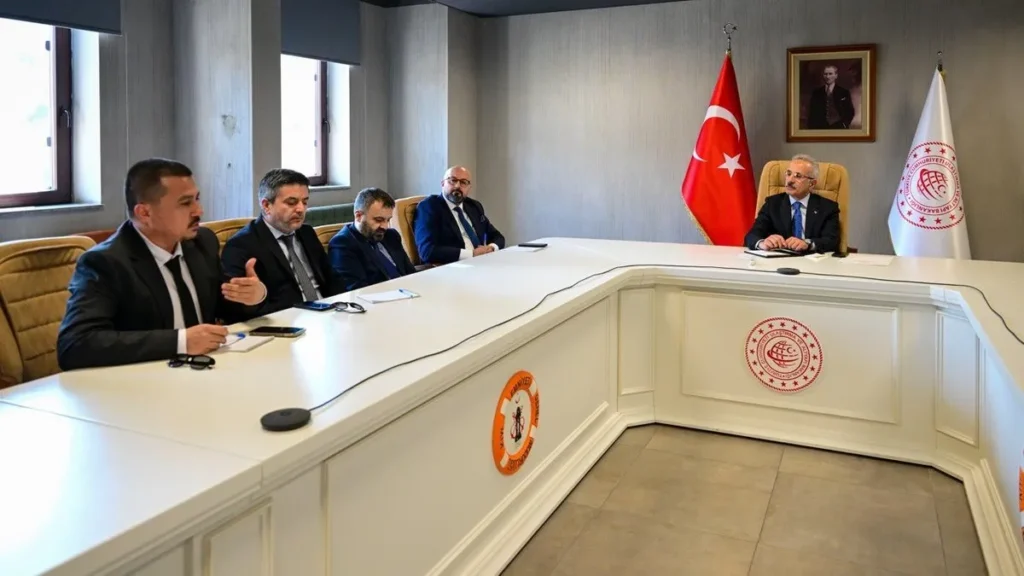 Bakan Uraloğlu’dan dijital yayıncılara destek mesajı