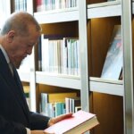 Başkan Erdoğan AK Kütüphaneyi Ziyaret Etti