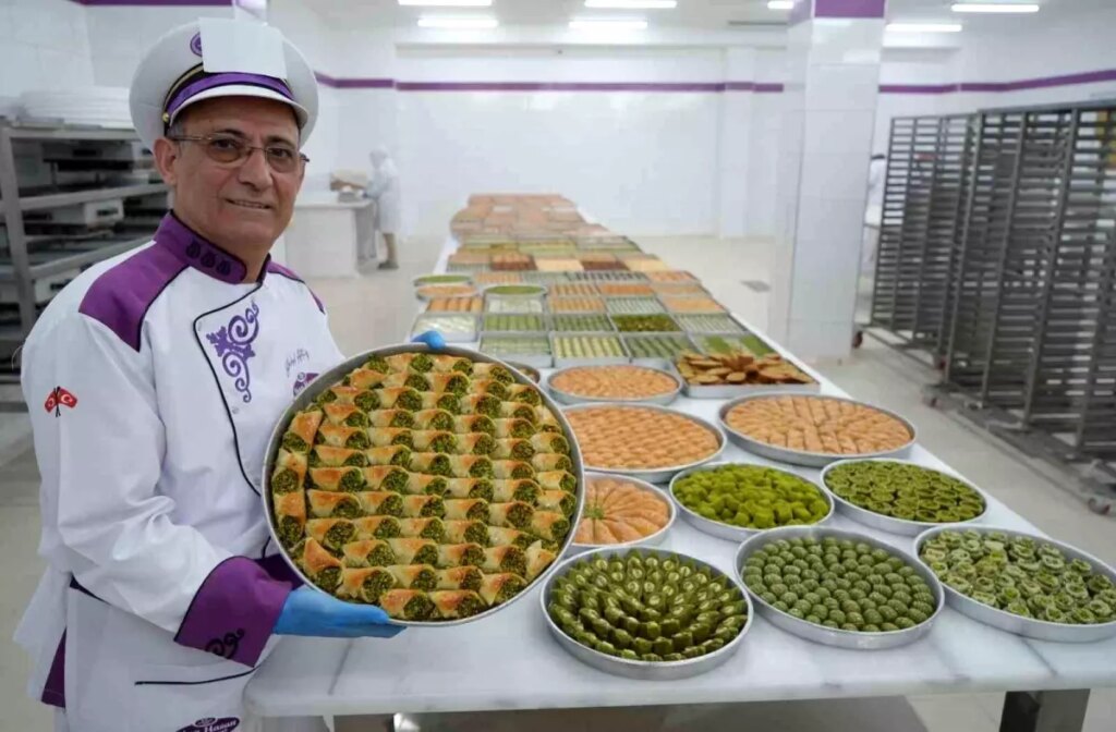 Bayrama Hazırlık: Baklavada İspanak ve Bezelye Oyunu!