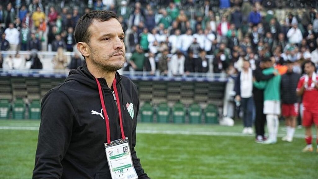 “Pablo Martin Batalla ile Yollar Ayrıldı: Bursaspor’da Teknik Direktör Değişikliği”