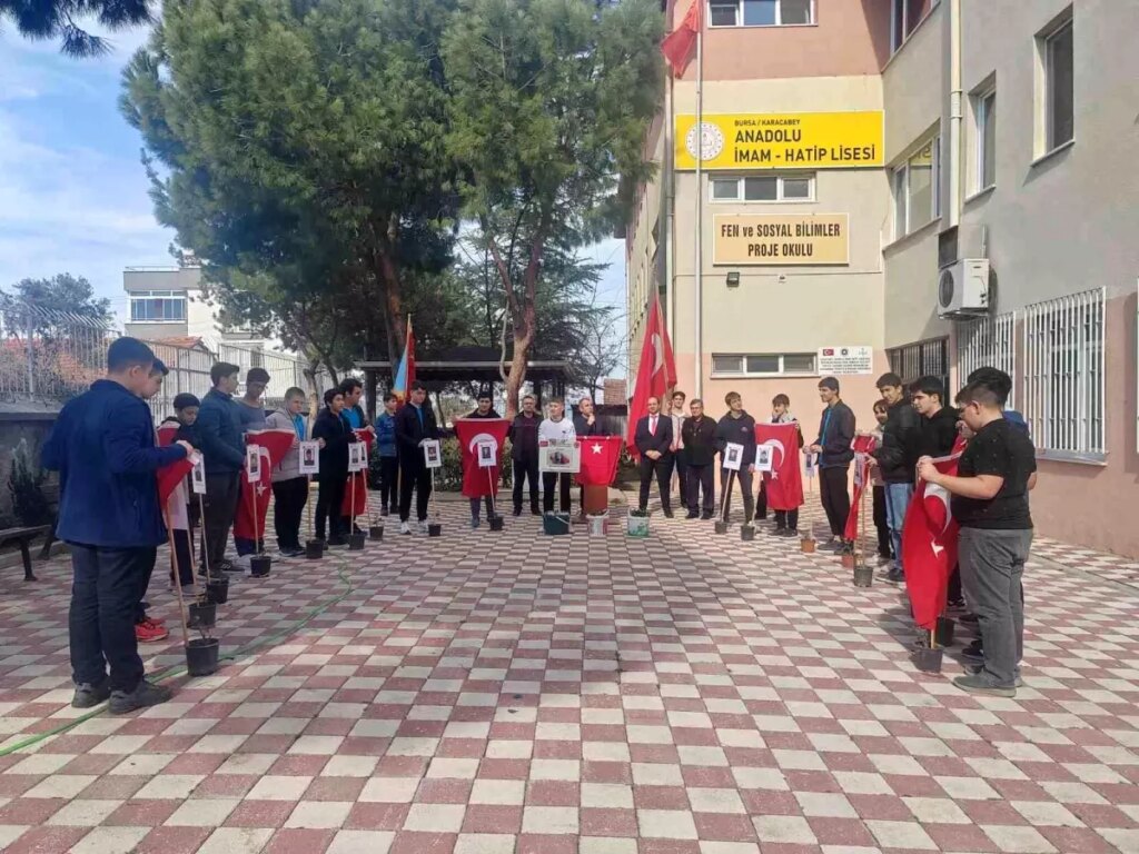 Karacabey’de Şehitler İçin Dikilen Gül Fidanları