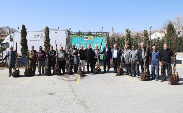 Konya’da Çiftçilere Fide ve Fidan Desteği