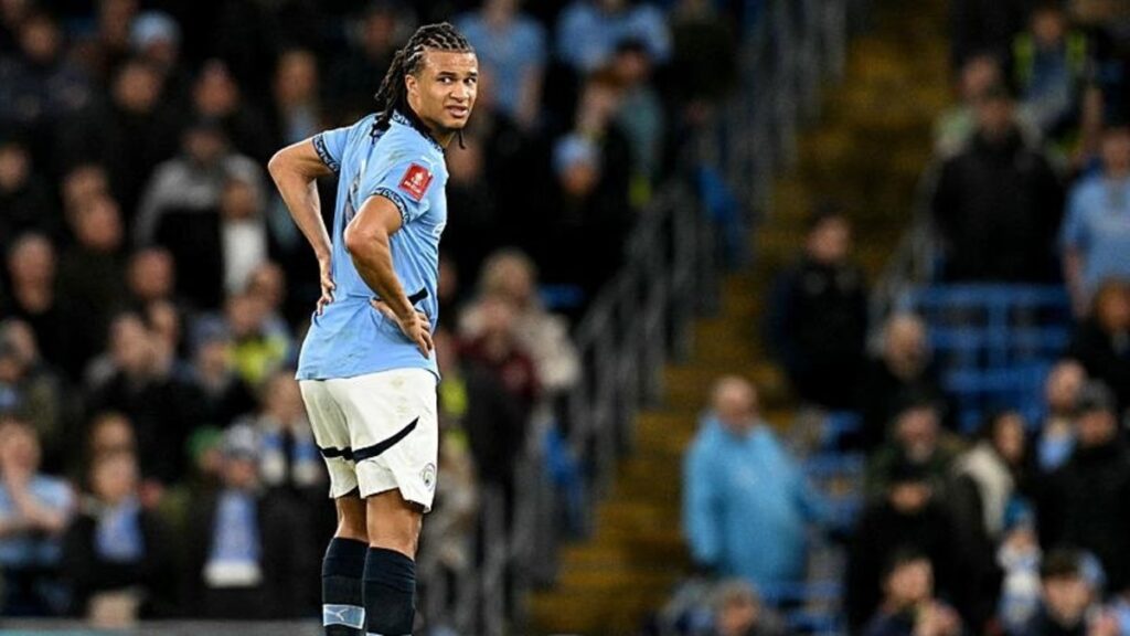 Manchester City’de Nathan Ake Ameliyat Edildi