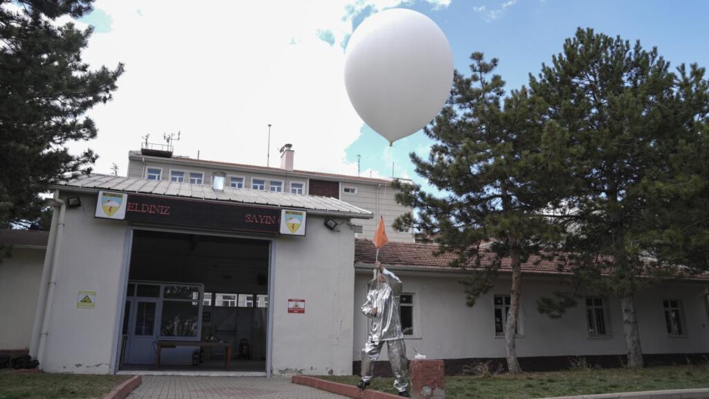 Meteoroloji Balonları Hava Tahminine Katkı Sağlıyor