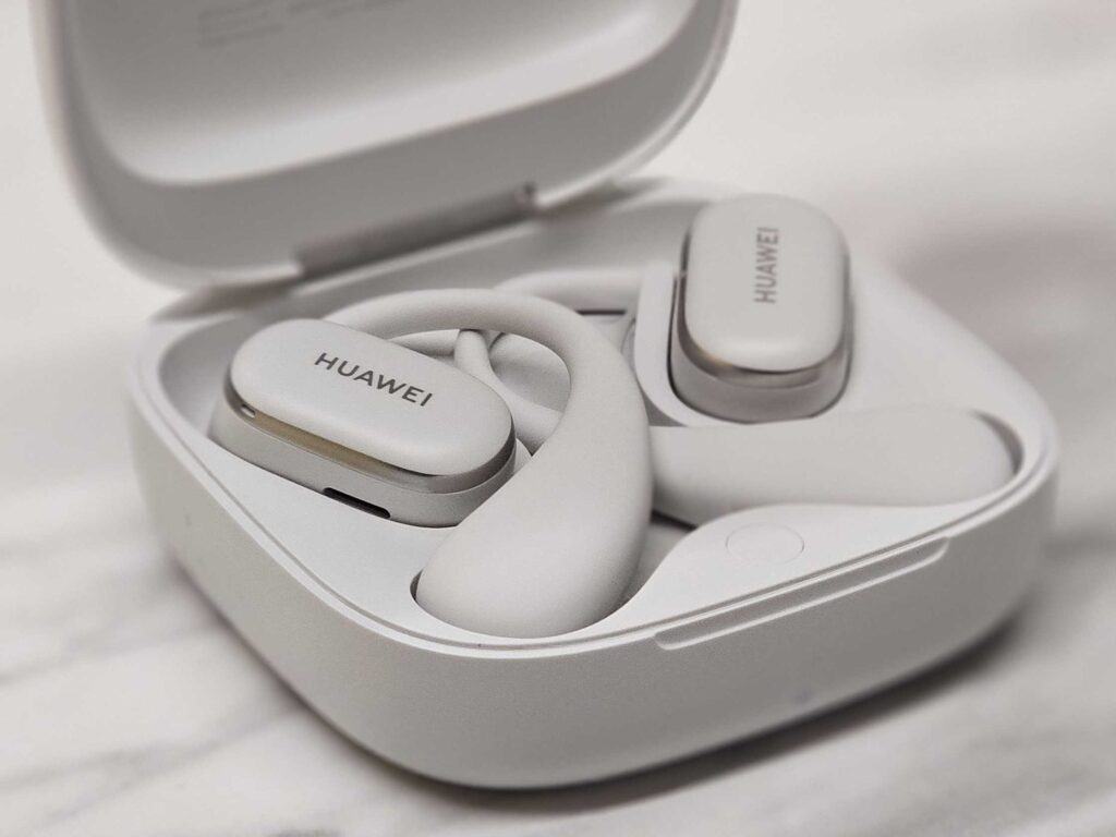 AI Kristal Netliğinde Görüşme Teknolojisi: Sesiniz Net, Görüşmeleriniz Kesintisiz!