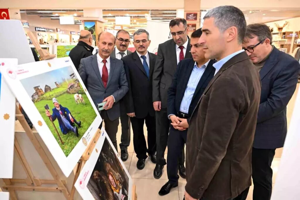 Uluslararası Tarım ve Orman Fotoğraf Sergisi Uşak’ta Açıldı!