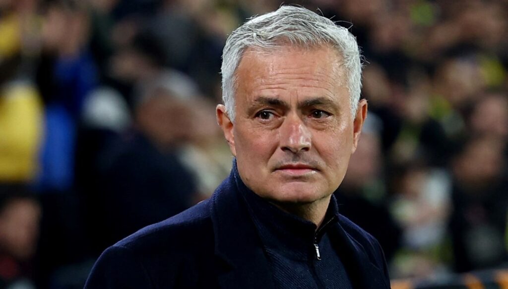 Futbolda Para Cezaları dağıtıldı, Mourinho’dan sürpriz karar!