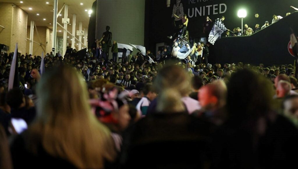 Newcastle United, 70 Yıl Sonra Kupa Kazandı!