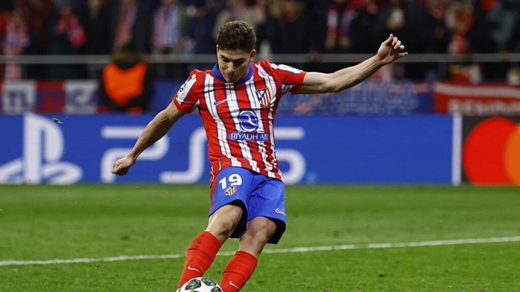 “UEFA, Çift Vuruş Kuralını Gözden Geçirecek!”