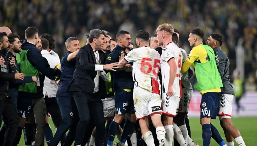 Samsunspor, Fenerbahçe Maçındaki Olaylar İçin TFF’ye Şikayette Bulundu