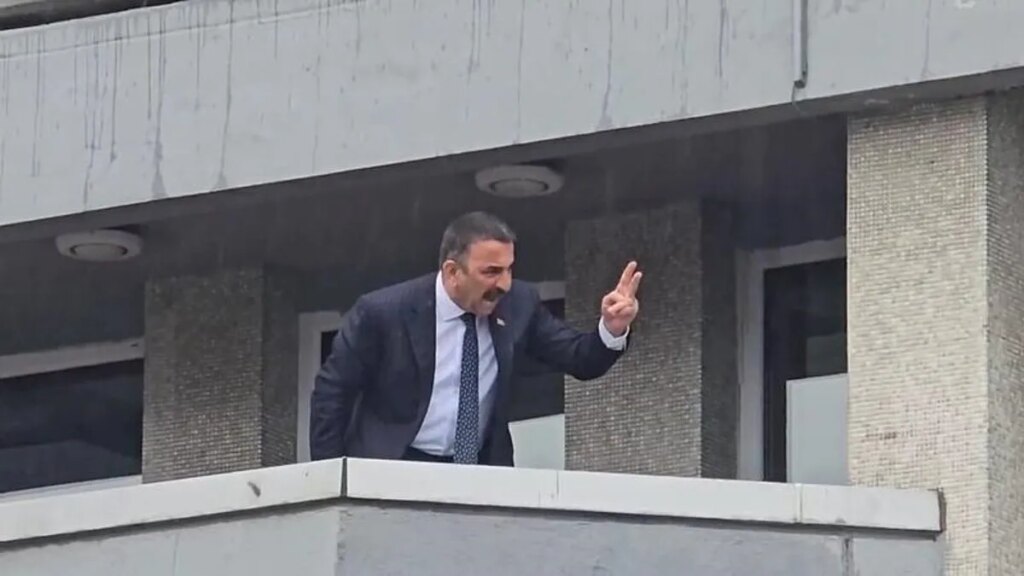 Vali’den CHPlilere Tepki: Siz Paralel Devlet Misiniz?